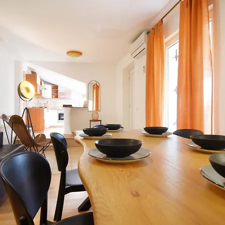 Suitable Summer Pula