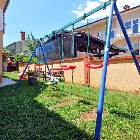 Suitable Summer * Pula