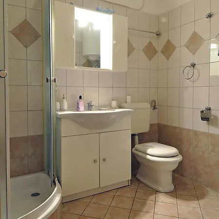 Suitable Summer Pula