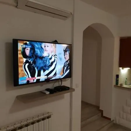 Suitable Summer * Pula