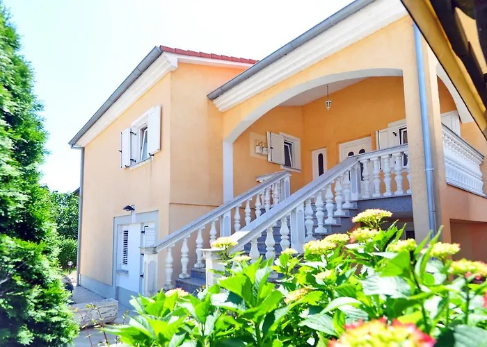 Suitable Summer Apartment Pula