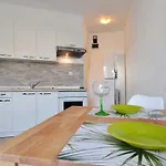 Apartment Suitable Summer *